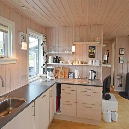 Two-bedroom Holiday In Juelsminde 펜션 *
